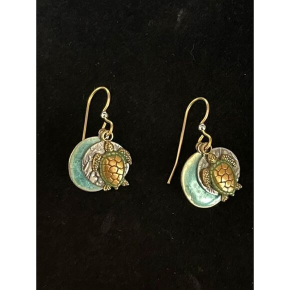 Turtle Dangle Gold Town Earrings 3 Charms 1.25" - Picture 1 of 2